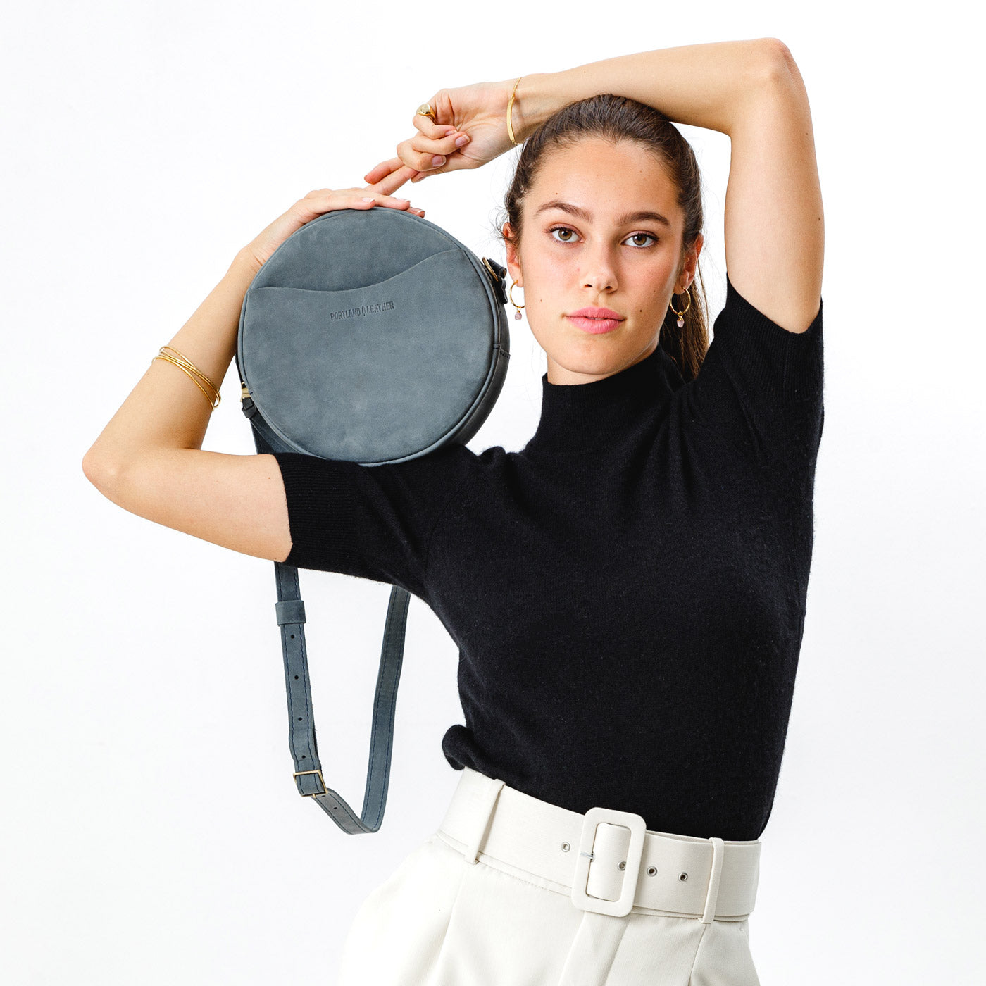 Storm*Large | Circle shaped crossbody bag with top zipper